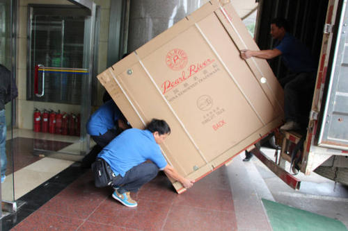 鲁甸钢琴贵重工艺品无忧运